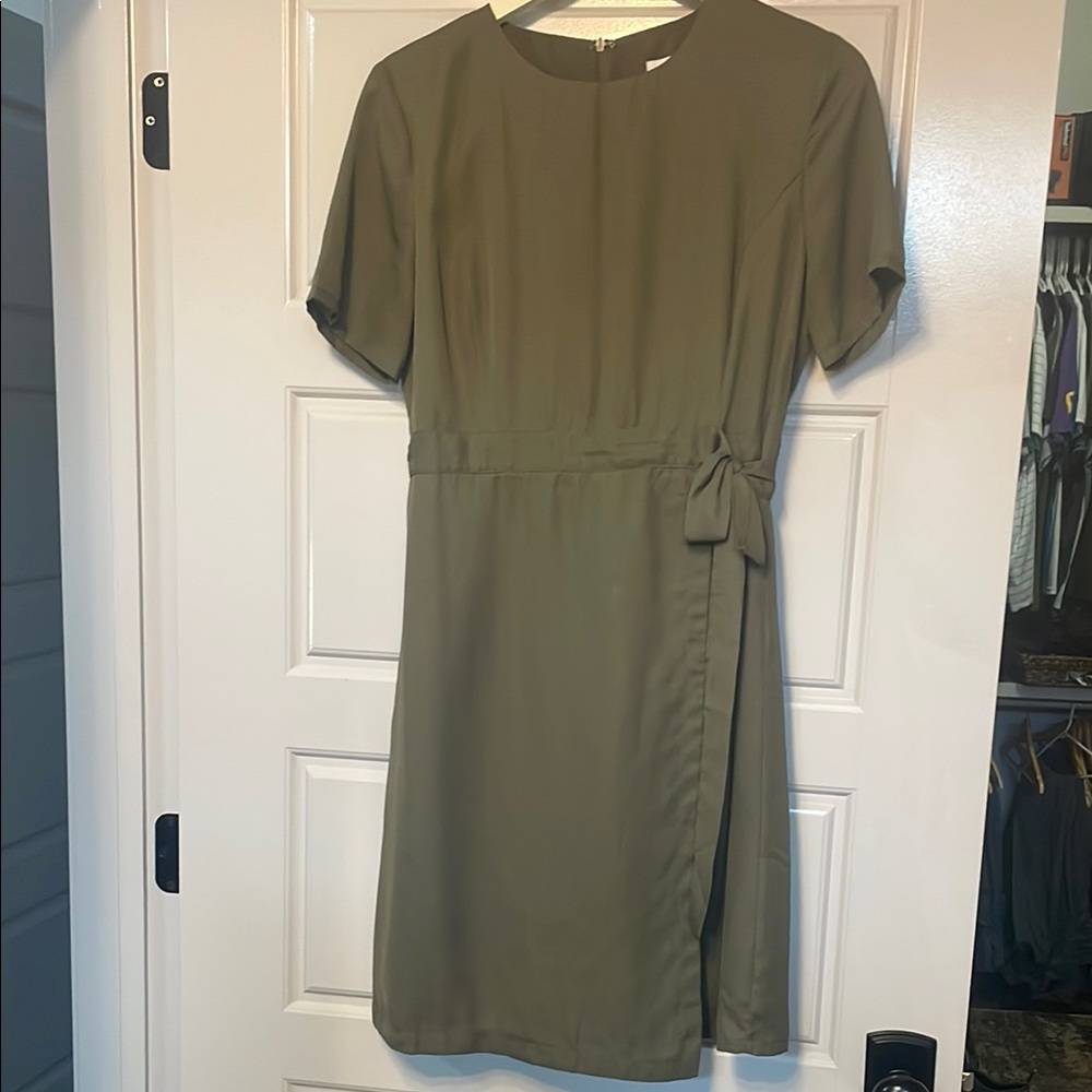 Mod Ref Green Sheath Midi Dress Crew Neck Short Sleeve